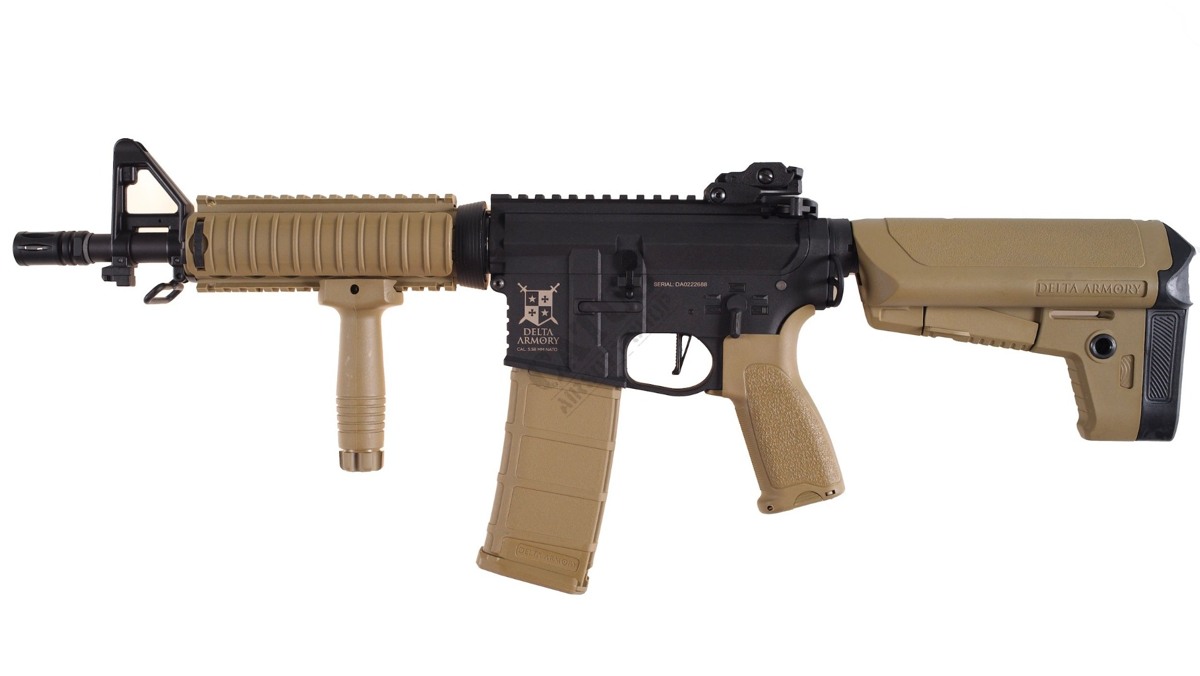 Штурмовая винтовка M4 CQB-R Charlie Delta Armory DA-C02-HT TAN-BLACK фото 1