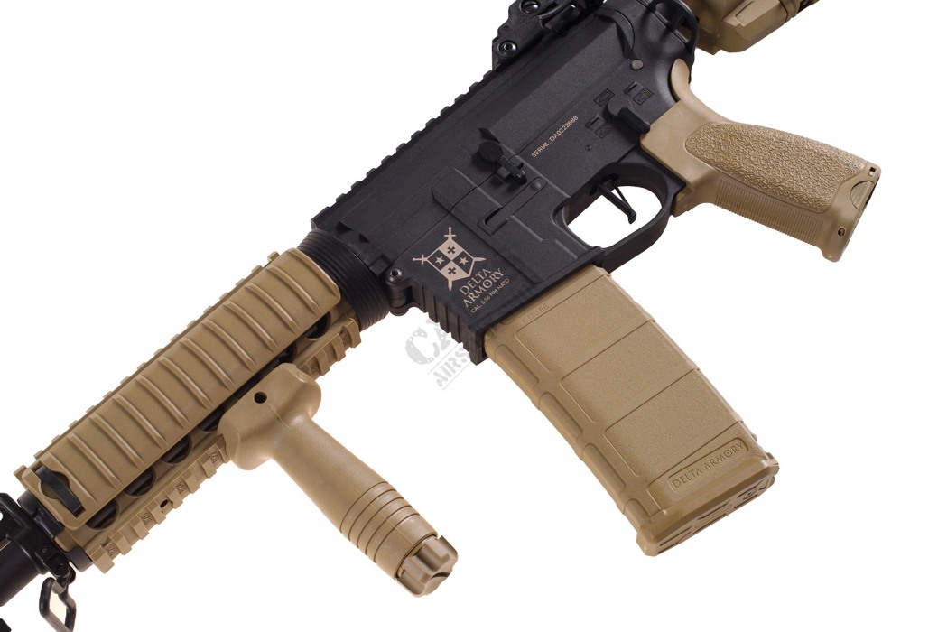 Штурмовая винтовка M4 CQB-R Charlie Delta Armory DA-C02-HT TAN-BLACK фото 2