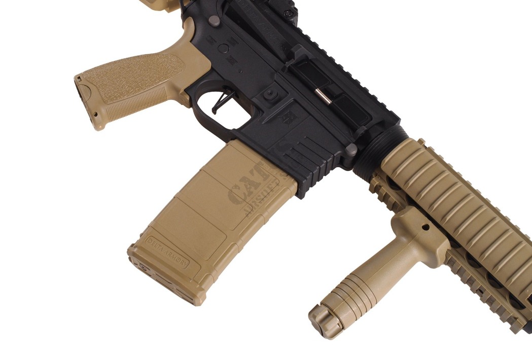 Штурмовая винтовка M4 CQB-R Charlie Delta Armory DA-C02-HT TAN-BLACK фото 4