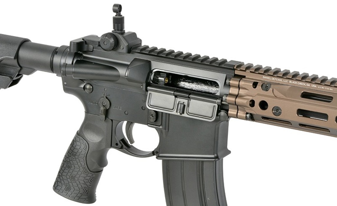 Штурмовая винтовка газовая Daniel Defense DD4 MK18 RIII S 11,5" Gas Blow-Back [EMG] фото 11