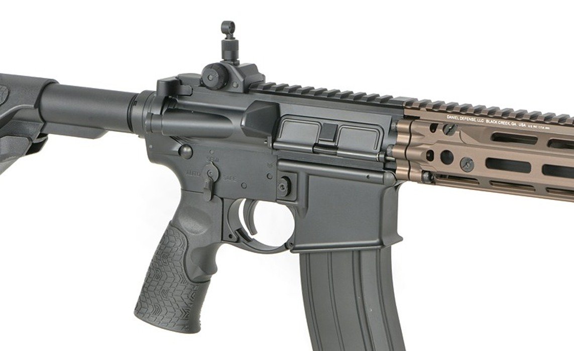 Штурмовая винтовка газовая Daniel Defense DD4 MK18 RIII S 11,5" Gas Blow-Back [EMG] фото 8