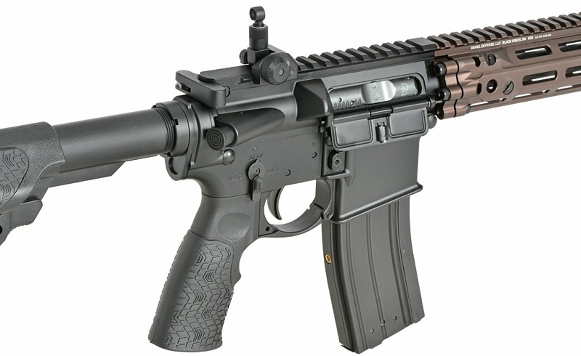 Штурмовая винтовка газовая Daniel Defense DD4 MK18 RIII S 11,5" Gas Blow-Back [EMG] фото 9