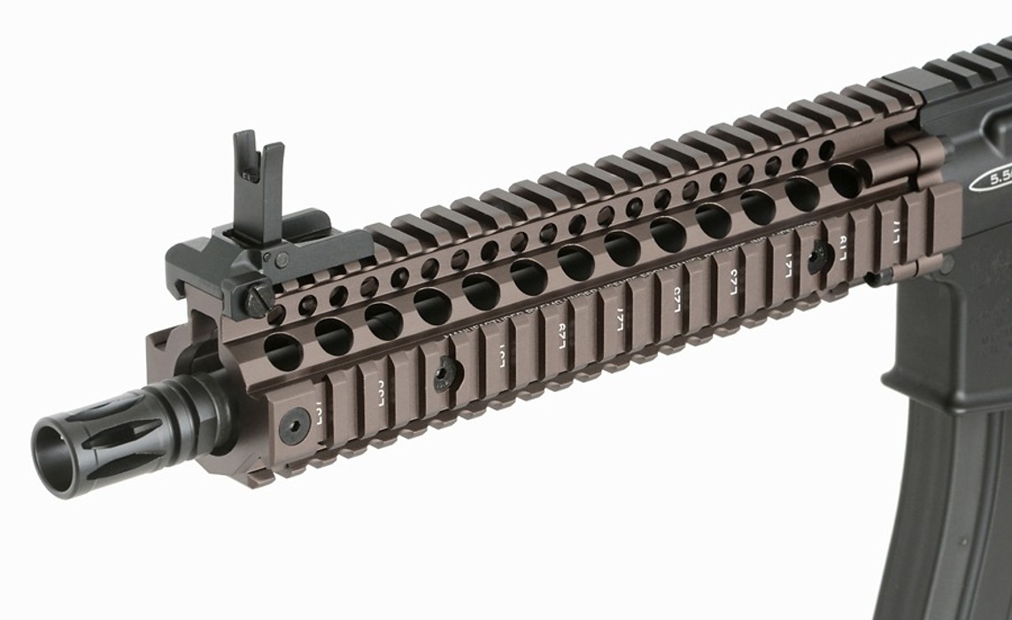 Штурмовая винтовка газовая Daniel Defense MK18 Gas Blow-Back - Tan [EMG] фото 6