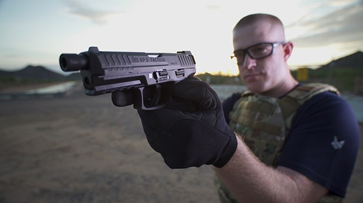 Пистолет Heckler&Koch VP9 Tactical GBB Green Gas Umarex фото 10