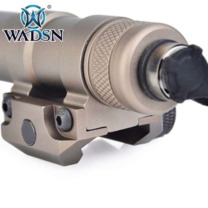 Тактичний світлодіодний ліхтар Surefire M600 340 люмен EX072 Coyote Brown фото 7