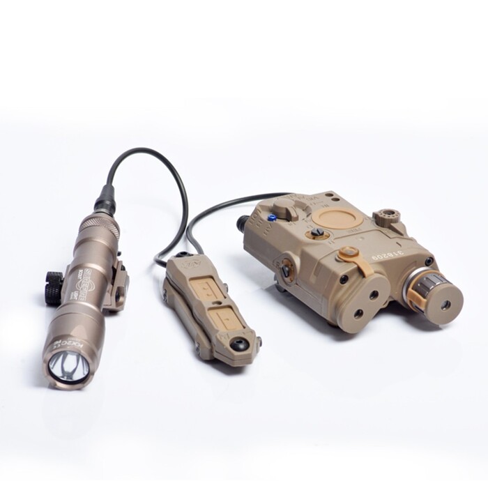 Тактическая кнопка с двойным переключателем для PEQ-15 и фонаря TAN фото 2