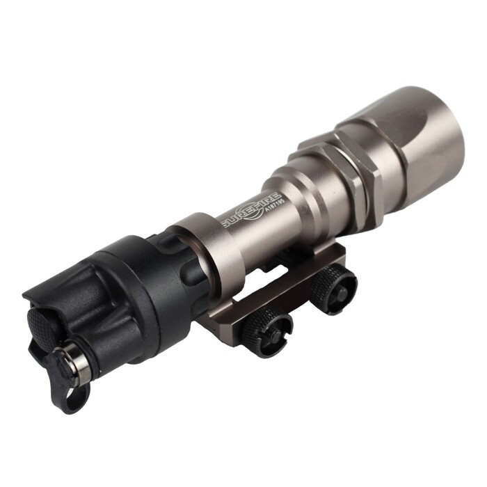 Тактичний світлодіодний ліхтар Surefire M951 500 люмен XM08 TAN фото 5