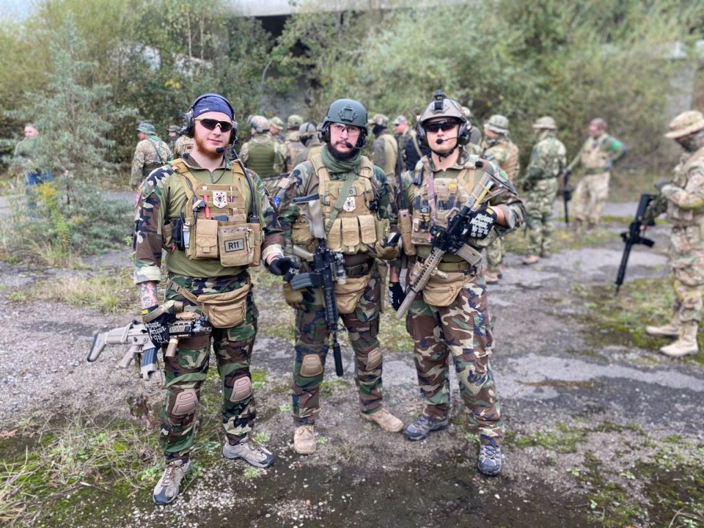 Гравці на полігоні